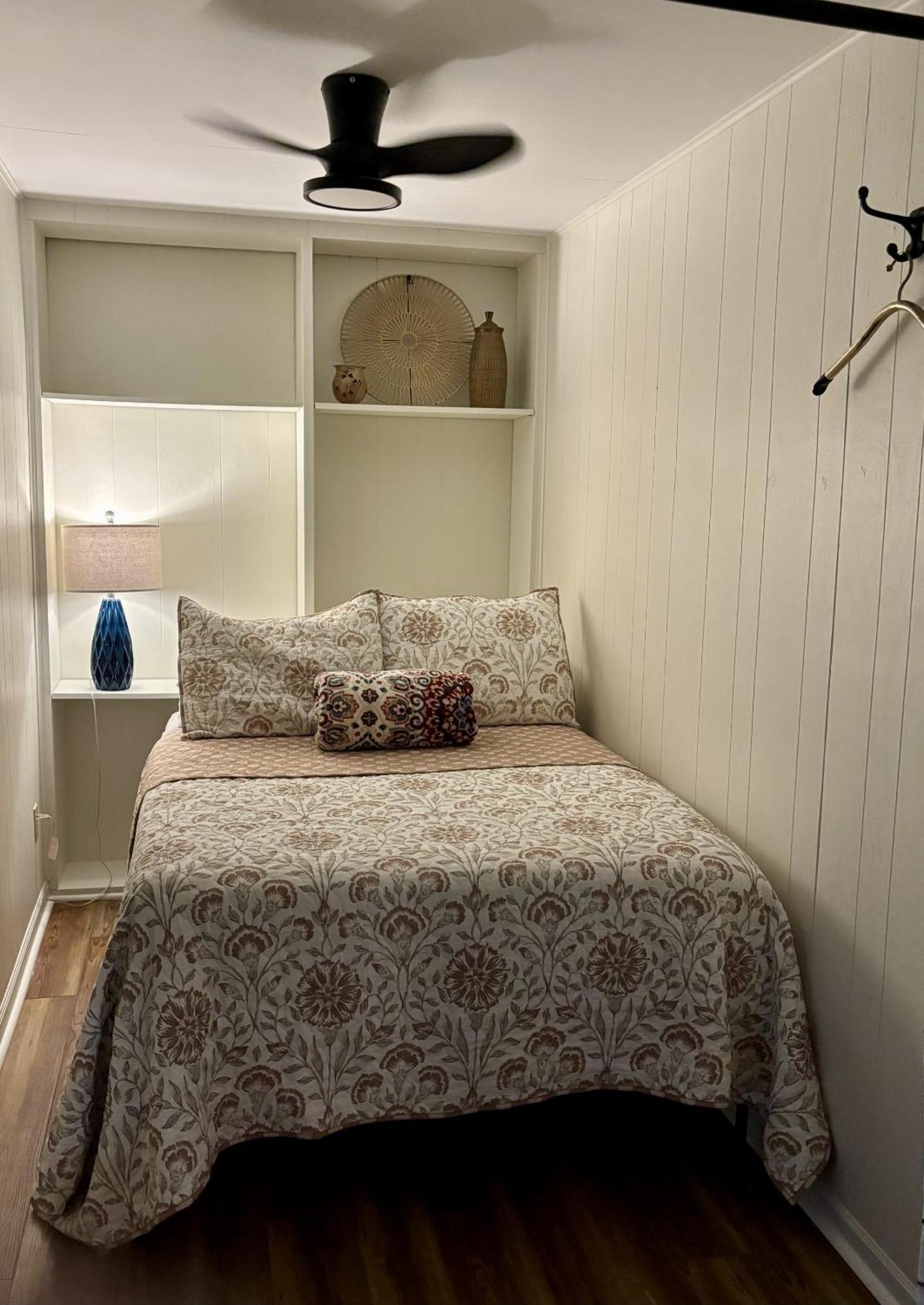 The Iris Garden Downtown Cottages And Suites Nashville Habitación foto